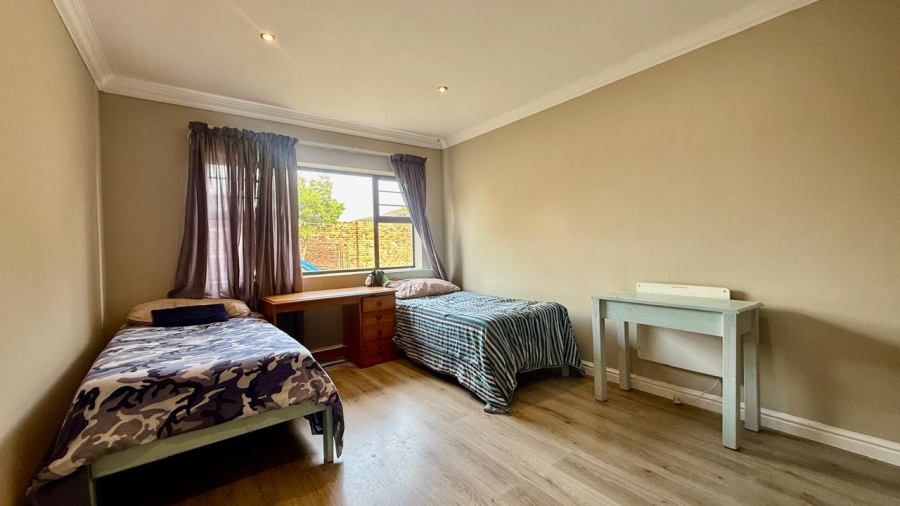 2 Bedroom Property for Sale in Parsonsvlei Eastern Cape